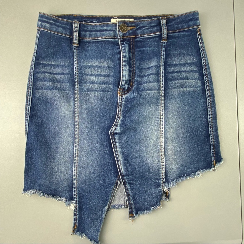 Machine torn up look blue jean mini skirt with stretch size large - Picture 10 of 12